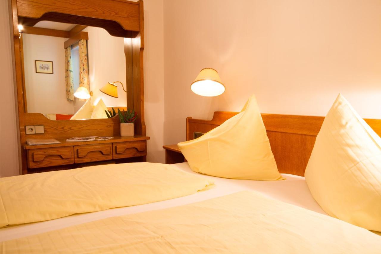 Hotel Garni Sonnblick باد كلينكيرشهايم الغرفة الصورة